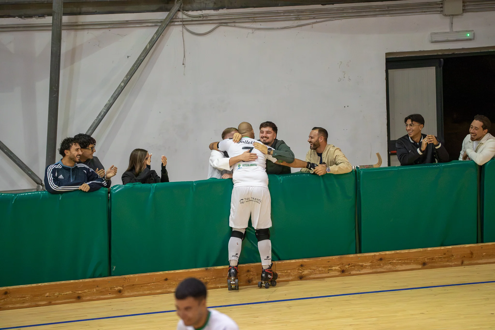 CRESH in azione ed esultanza nel match casalingo